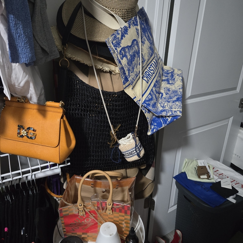 Dior Straw Bucket Crossbody Bag with Navy Logo Band and Gold Hardware - Picture 10 of 10